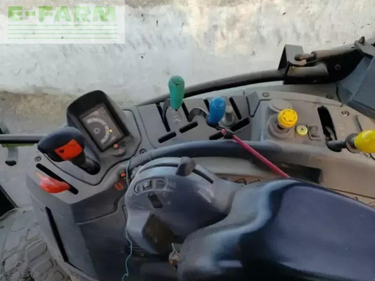 New Holland tsa 125 - Farm tractor: picture 4 New Holland tsa 125 - Farm tractor: picture 4