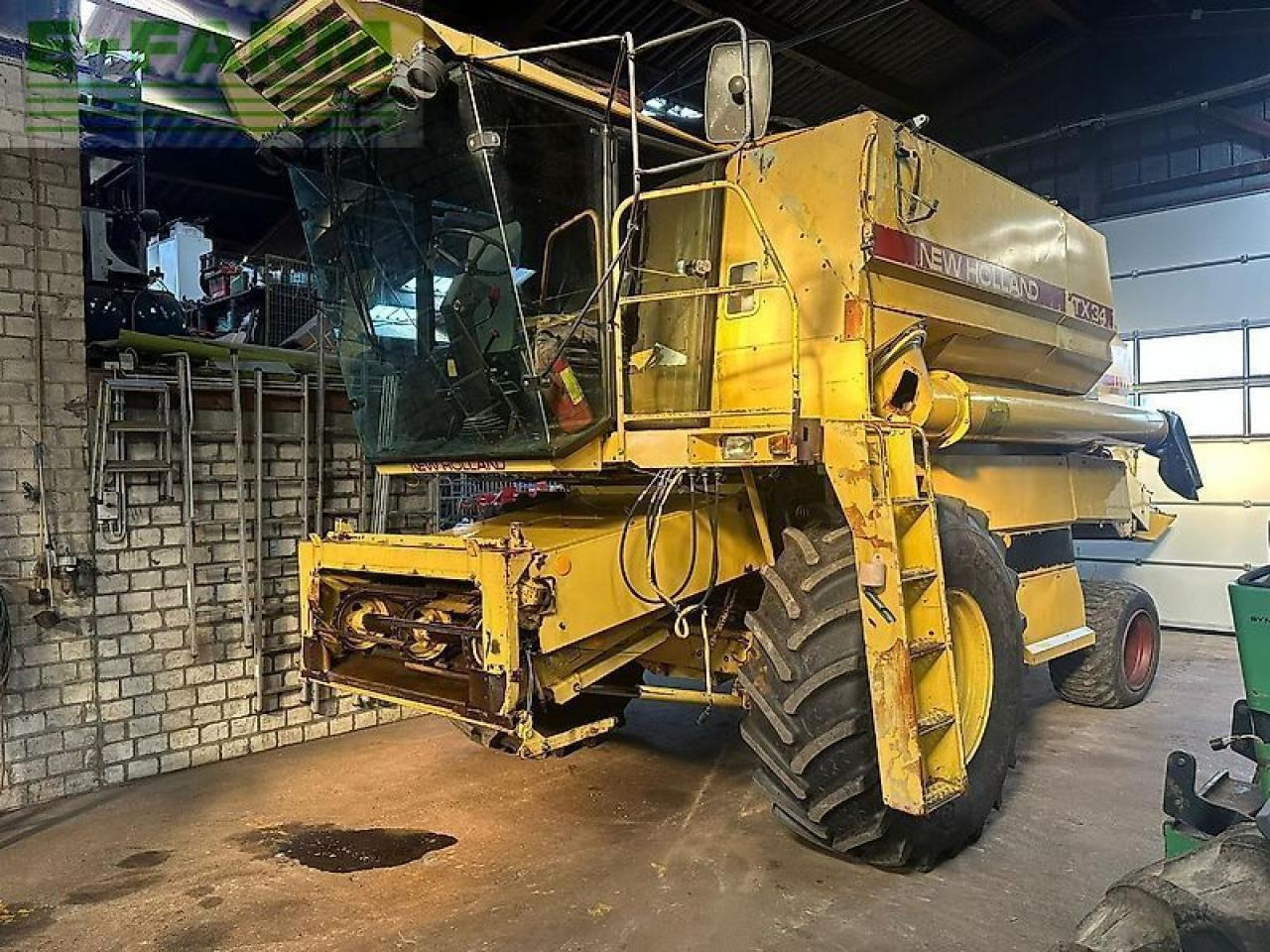 New Holland tx 34 - Combine harvester: picture 1 New Holland tx 34 - Combine harvester: picture 1