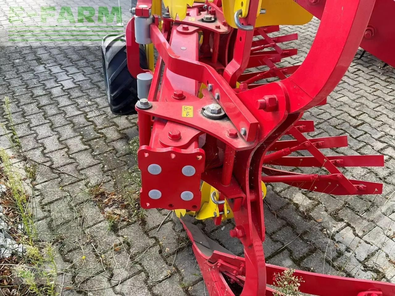 Pöttinger servo 4000plus - Plow: picture 4 Pöttinger servo 4000plus - Plow: picture 4