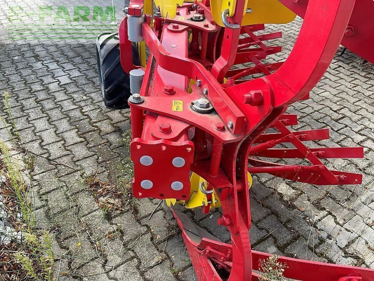Pöttinger servo 4000plus - Plow: picture 4 Pöttinger servo 4000plus - Plow: picture 4