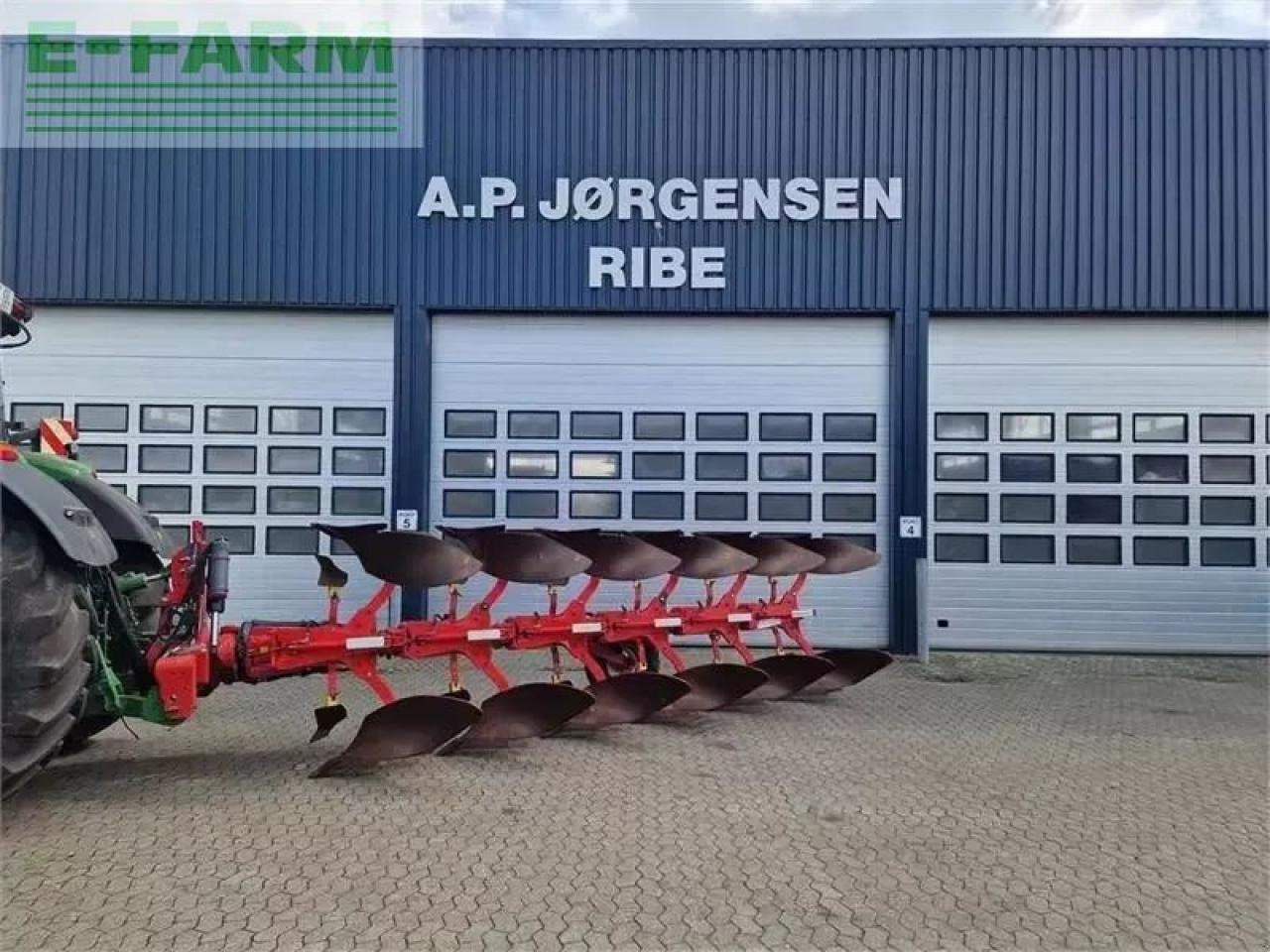 Pöttinger servo 45 s plus nova 6 furet - Plow: picture 1 Pöttinger servo 45 s plus nova 6 furet - Plow: picture 1