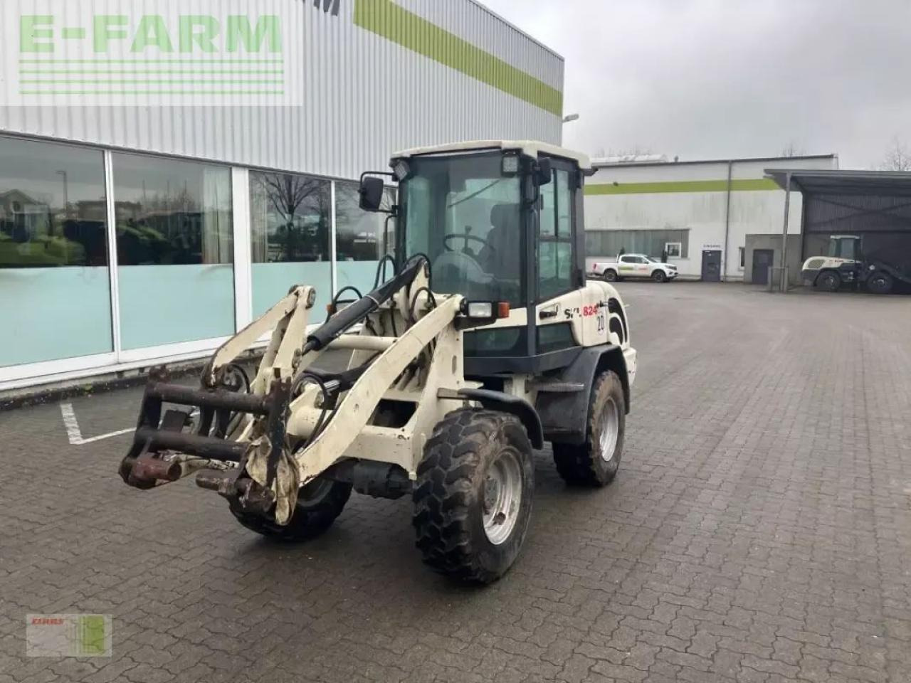 Mini excavator Schaeff skl 824: picture 6