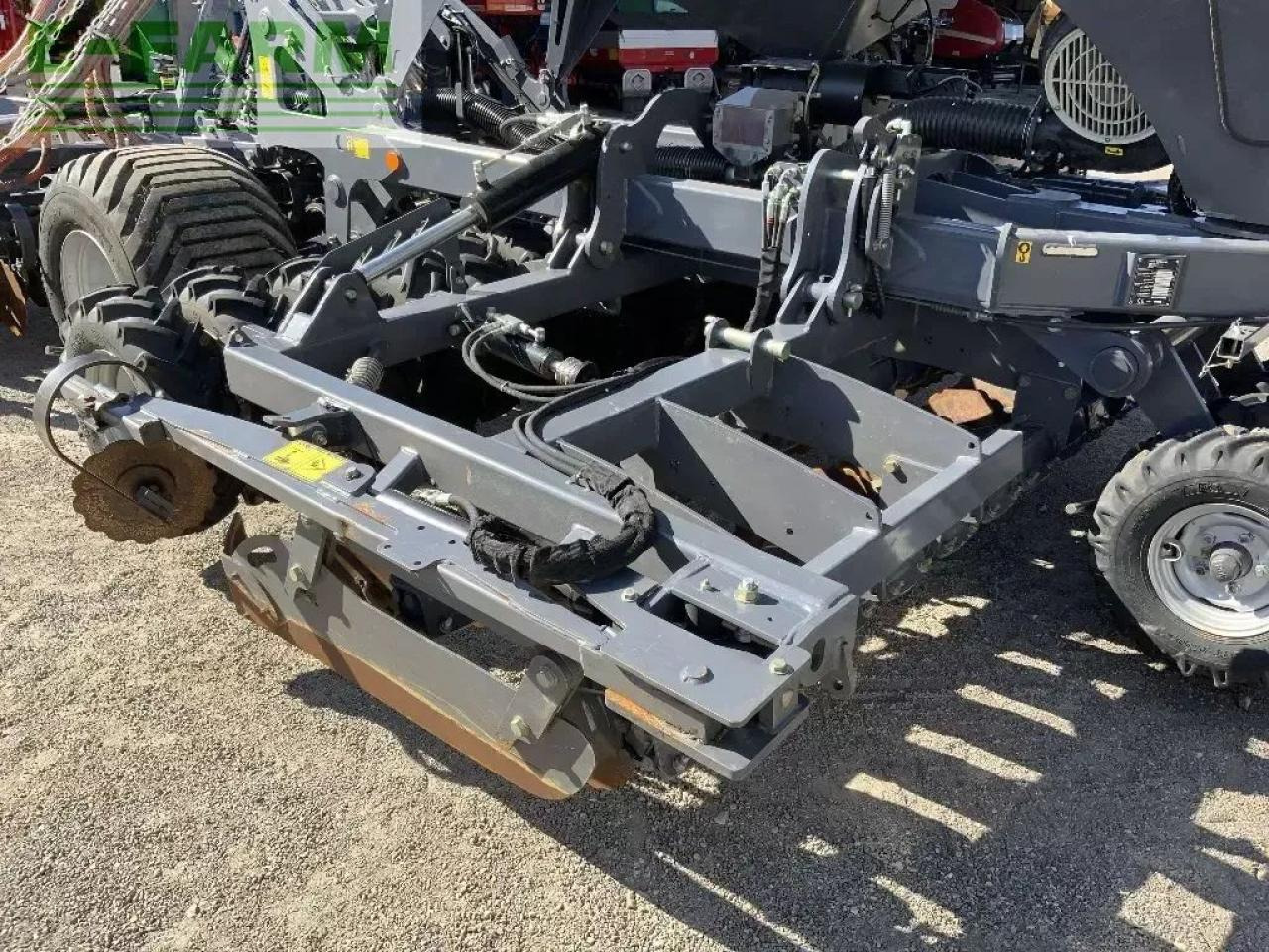 Spearhead maxi drill - Precision sowing machine: picture 5 Spearhead maxi drill - Precision sowing machine: picture 5