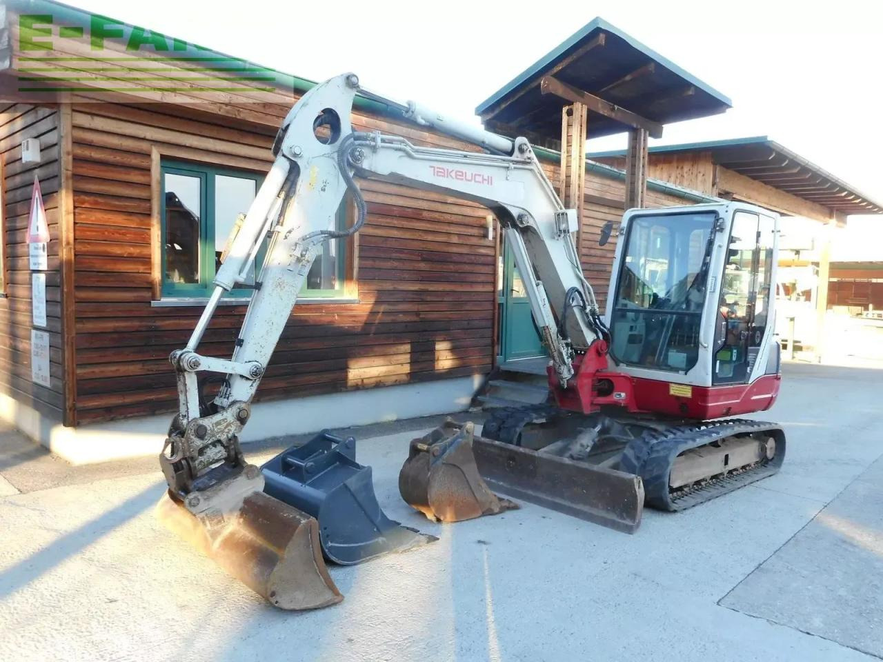 Takeuchi tb 250 mit powertilt + hydr. sw + 3 löffel - Mini excavator: picture 2 Takeuchi tb 250 mit powertilt + hydr. sw + 3 löffel - Mini excavator: picture 2