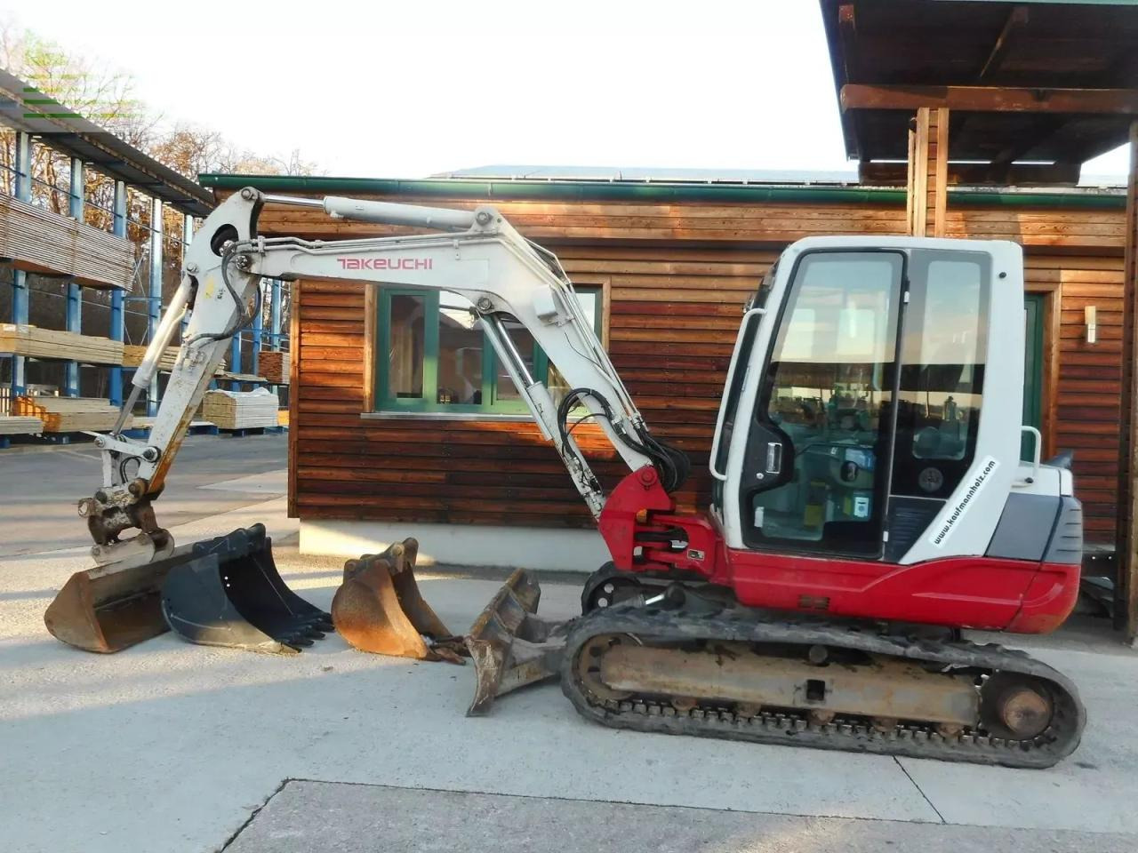 Takeuchi tb 250 mit powertilt + hydr. sw + 3 löffel - Mini excavator: picture 1 Takeuchi tb 250 mit powertilt + hydr. sw + 3 löffel - Mini excavator: picture 1