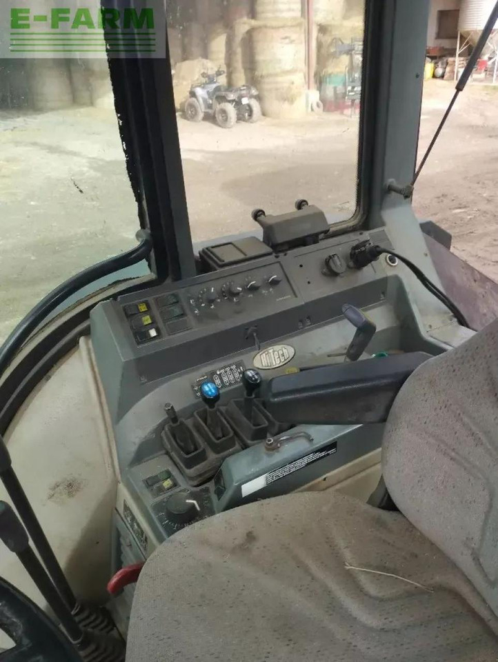 Valtra 8050 hitech HiTech - Farm tractor: picture 3 Valtra 8050 hitech HiTech - Farm tractor: picture 3