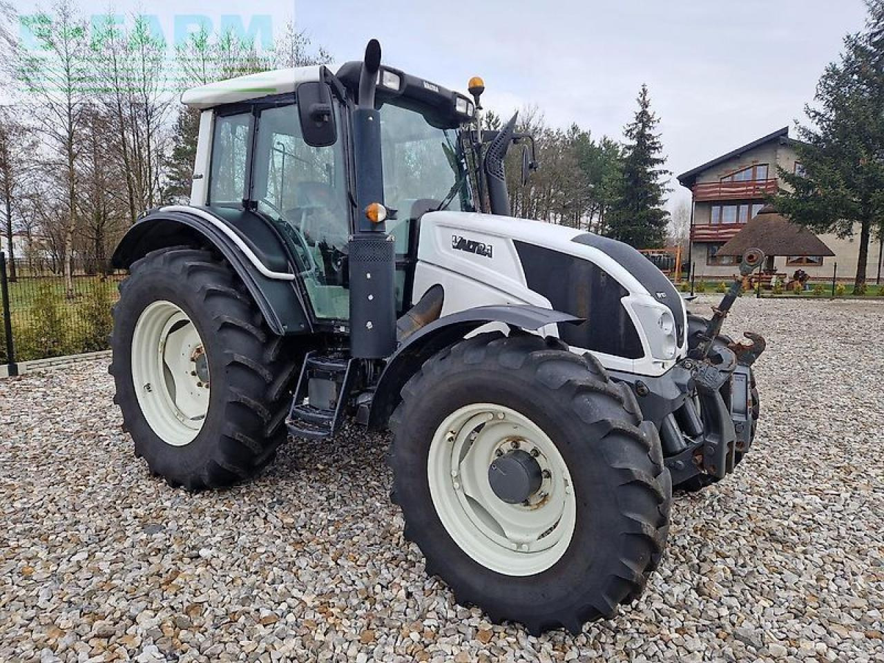 Valtra n103.4 h5 - Farm tractor: picture 1 Valtra n103.4 h5 - Farm tractor: picture 1