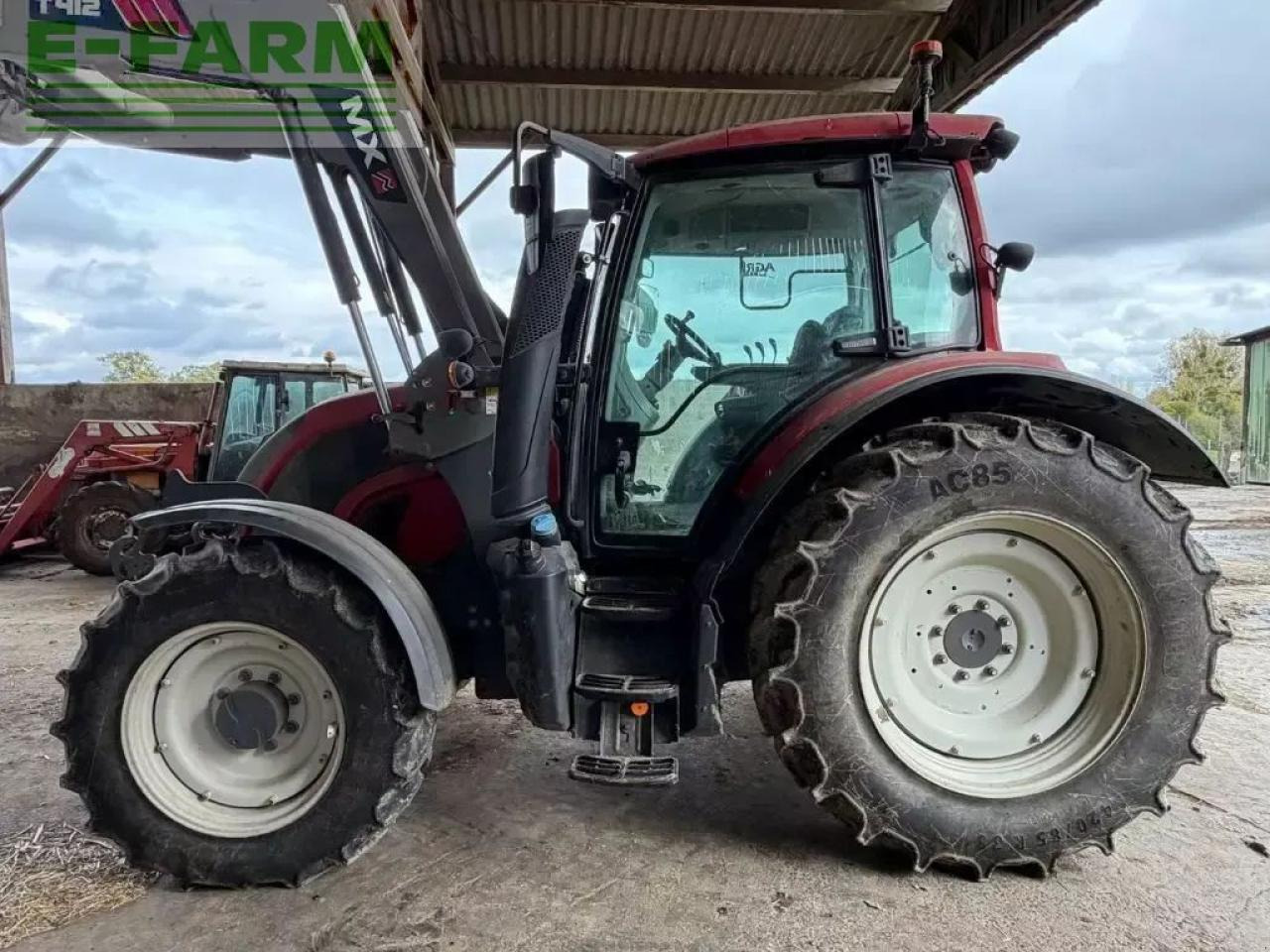 Valtra n104h5 - Farm tractor: picture 1 Valtra n104h5 - Farm tractor: picture 1