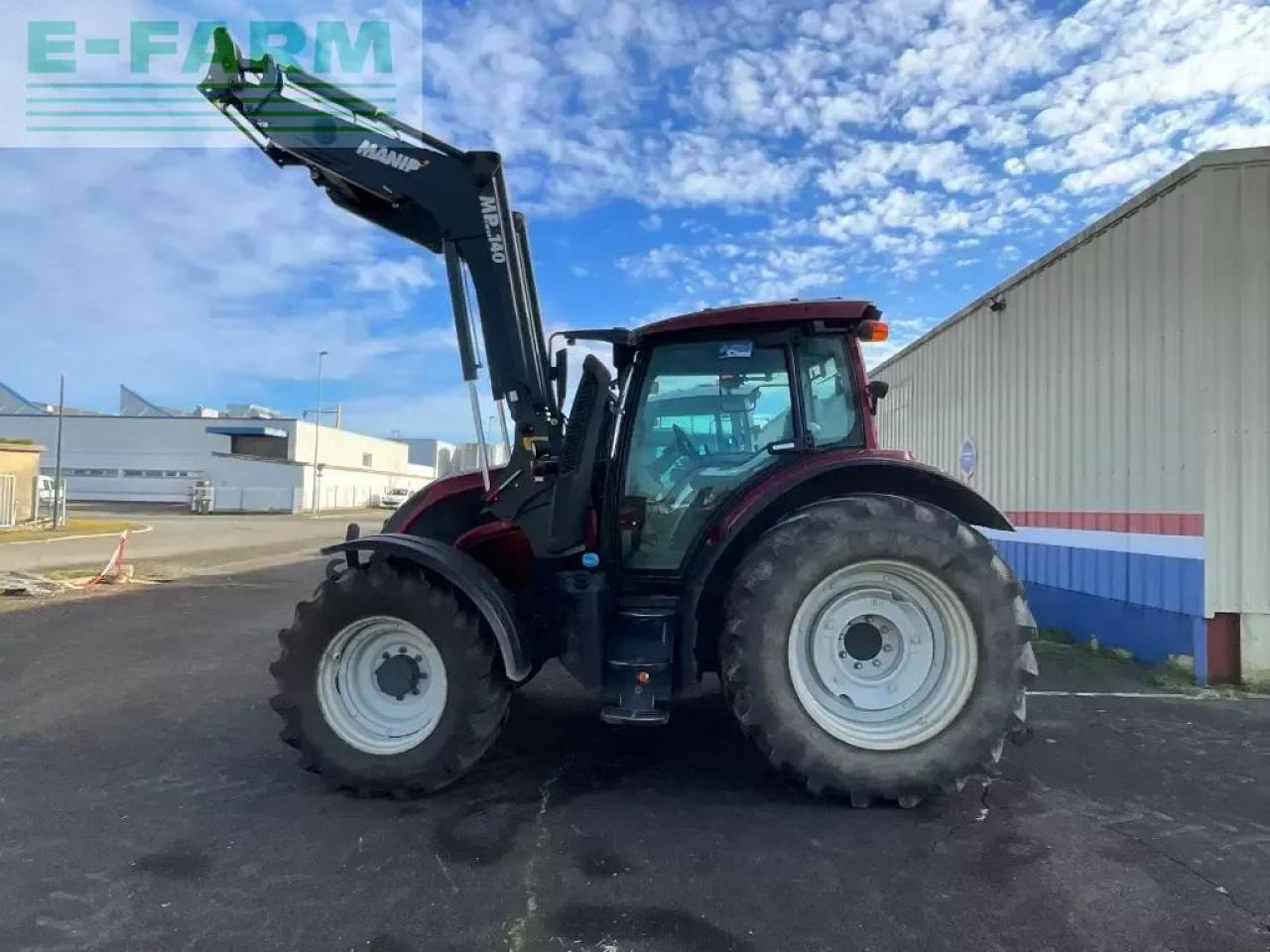 Valtra n134a - Farm tractor: picture 1 Valtra n134a - Farm tractor: picture 1