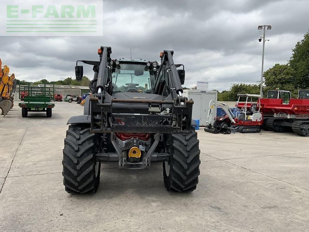 Valtra n174 active tractor (st23843) Active - Farm tractor: picture 4 Valtra n174 active tractor (st23843) Active - Farm tractor: picture 4