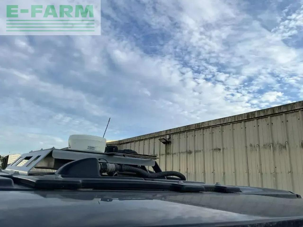 Valtra s324 - Farm tractor: picture 4 Valtra s324 - Farm tractor: picture 4