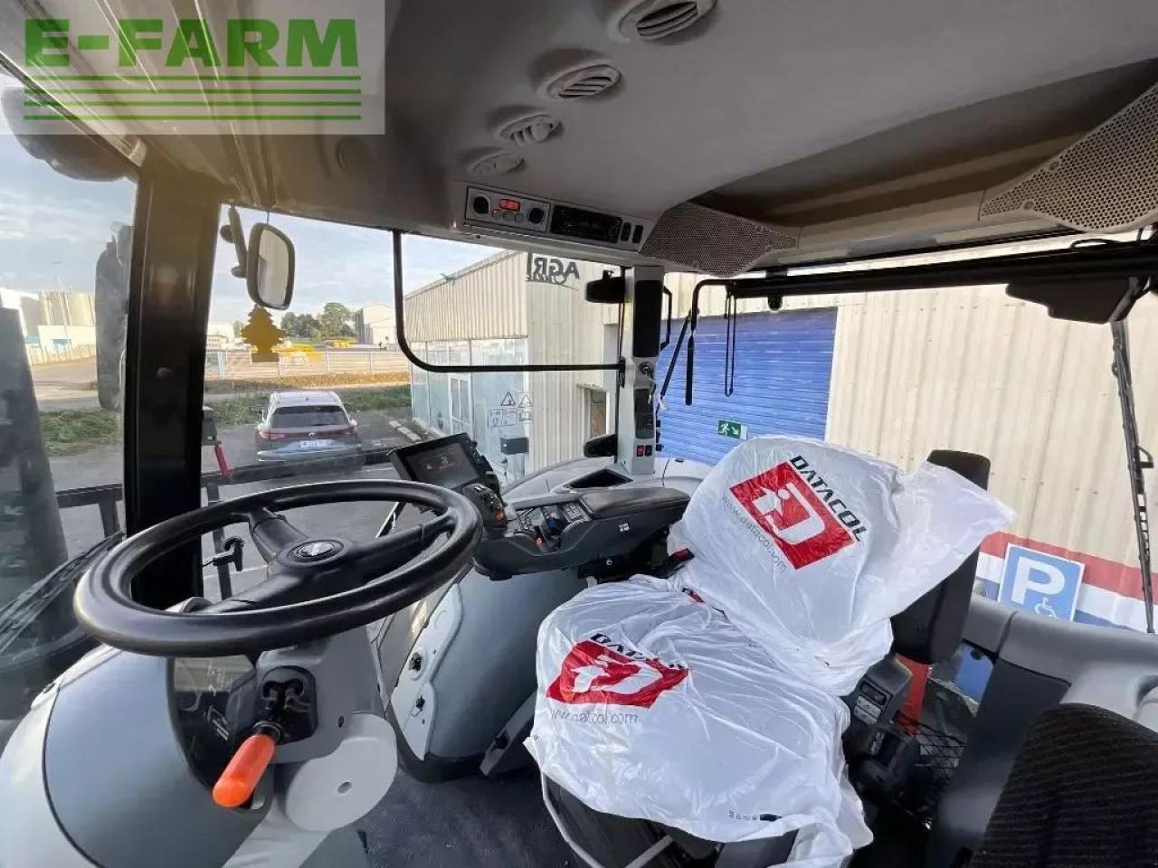 Valtra s324 - Farm tractor: picture 3 Valtra s324 - Farm tractor: picture 3