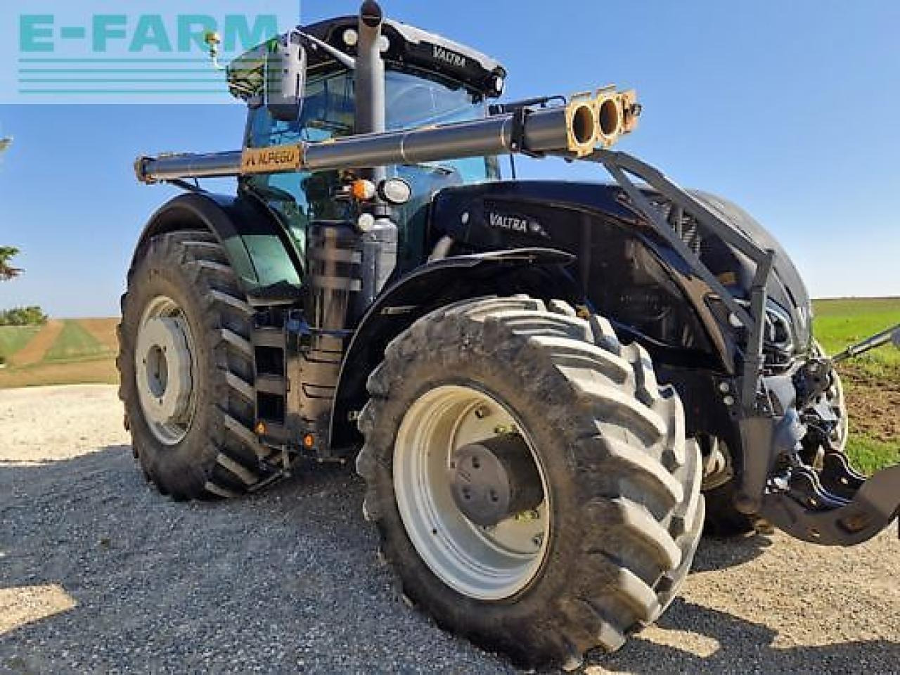 Valtra s394 - Farm tractor: picture 1 Valtra s394 - Farm tractor: picture 1