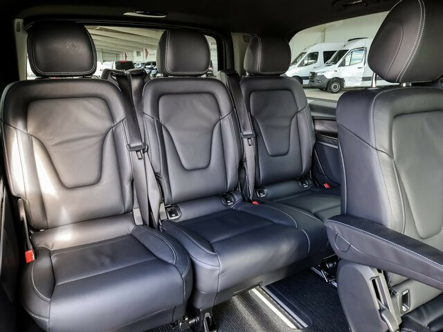 MERCEDES-BENZ EQV 300 Avantgarde Line,lang,7Sitze,2xKlima,LED... - Passenger van, Electric van: picture 4 MERCEDES-BENZ EQV 300 Avantgarde Line,lang,7Sitze,2xKlima,LED... - Passenger van, Electric van: picture 4