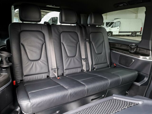 MERCEDES-BENZ EQV 300 Avantgarde,lang,6Sitze,2xSchiebetür el.... - Passenger van, Electric van: picture 3 MERCEDES-BENZ EQV 300 Avantgarde,lang,6Sitze,2xSchiebetür el.... - Passenger van, Electric van: picture 3