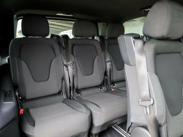 MERCEDES-BENZ EQV 300 lang,8Sitzer,2xSchiebetür,360°Kamera... - Minibus, Electric bus: picture 4 MERCEDES-BENZ EQV 300 lang,8Sitzer,2xSchiebetür,360°Kamera... - Minibus, Electric bus: picture 4