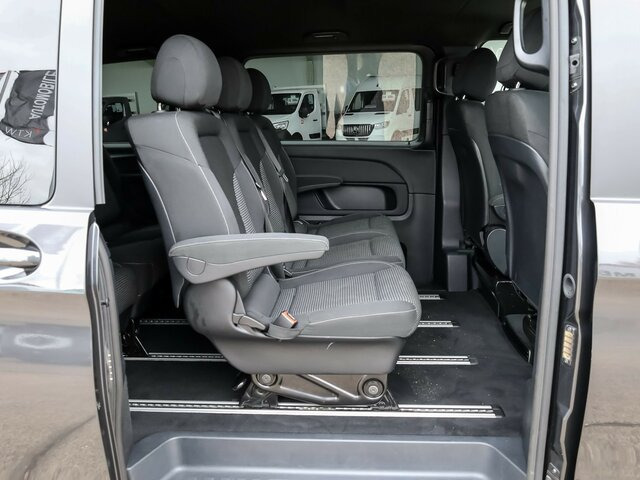MERCEDES-BENZ EQV 300 lang,8Sitzer,2xSchiebetür,360°Kamera... - Passenger van, Electric van: picture 5 MERCEDES-BENZ EQV 300 lang,8Sitzer,2xSchiebetür,360°Kamera... - Passenger van, Electric van: picture 5