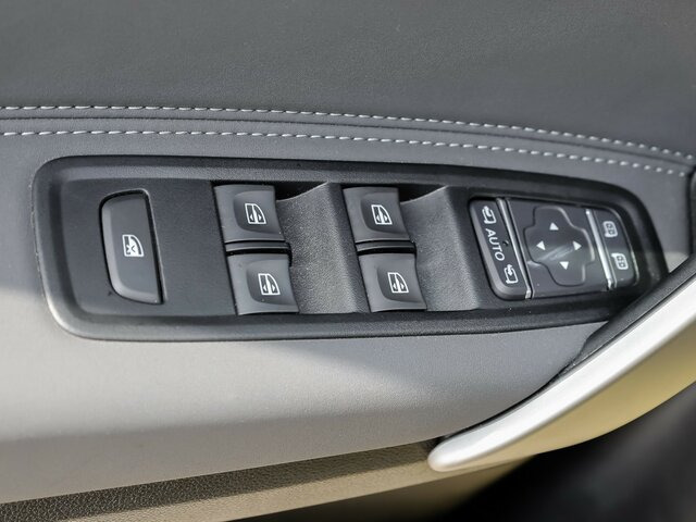 MERCEDES-BENZ T 180 Progressive,AMF Rollstuhlrampe,LED,Navi... - Passenger van: picture 4 MERCEDES-BENZ T 180 Progressive,AMF Rollstuhlrampe,LED,Navi... - Passenger van: picture 4