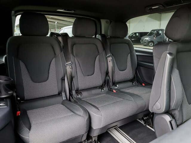MERCEDES-BENZ V 300 Edition,lang,7-Sitzer,2Schiebetüren,Tisch... - Minibus, Passenger van: picture 4 MERCEDES-BENZ V 300 Edition,lang,7-Sitzer,2Schiebetüren,Tisch... - Minibus, Passenger van: picture 4