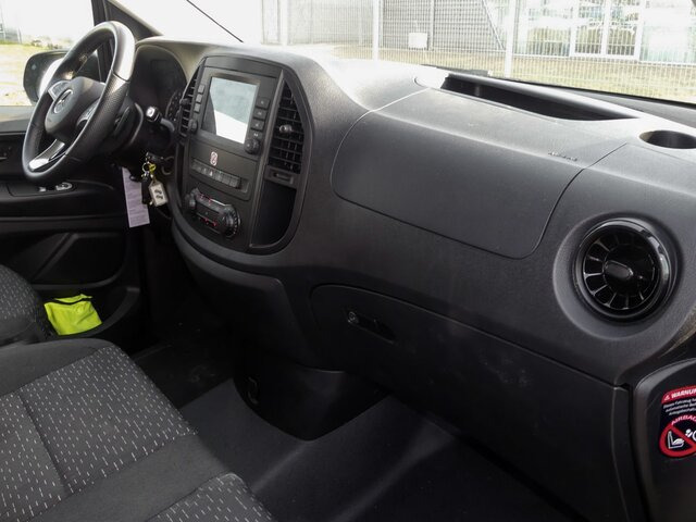 MERCEDES-BENZ Vito 116TourerPro ,Extralang,2xKlima,Kamera,AHK - Minibus, Passenger van: picture 4 MERCEDES-BENZ Vito 116TourerPro ,Extralang,2xKlima,Kamera,AHK - Minibus, Passenger van: picture 4