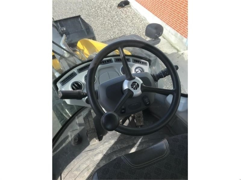 New Holland W190D - Wheel loader: picture 5 New Holland W190D - Wheel loader: picture 5