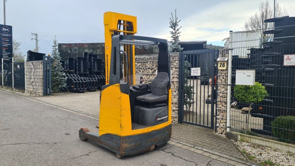 Jungheinrich ETV 216, Triplex, 6,9 m Hubhöhe, Hubkraft 1.600 kg - Reach truck: picture 4 Jungheinrich ETV 216, Triplex, 6,9 m Hubhöhe, Hubkraft 1.600 kg - Reach truck: picture 4