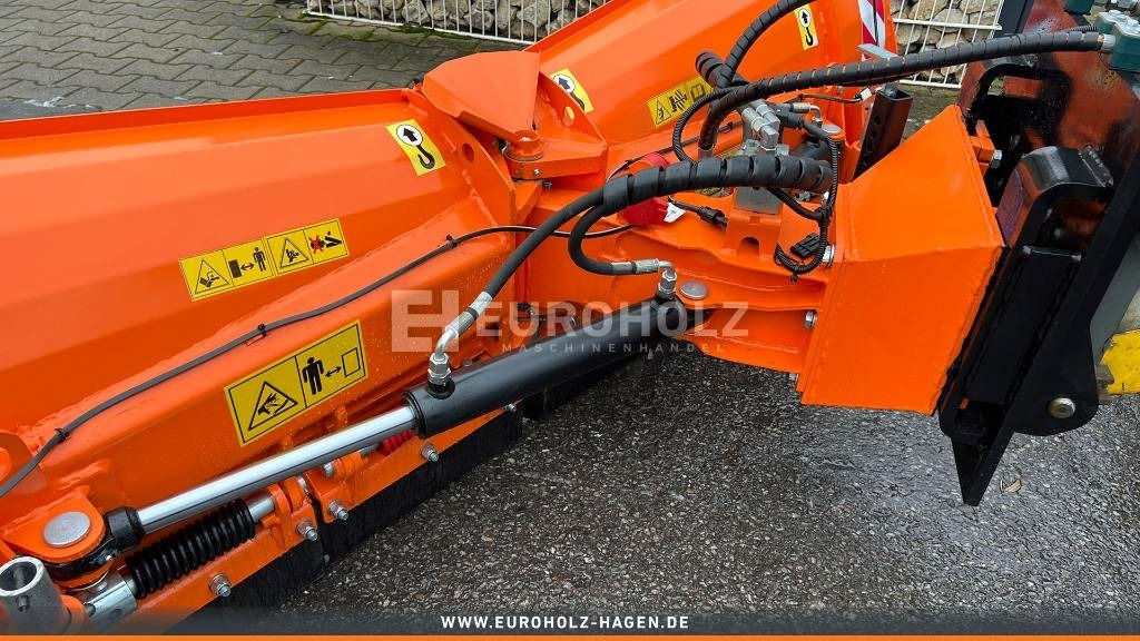 Schneepflug Schneeschild Vario 4-Wege PUV-2000M - Snow plows for Agricultural machinery: picture 4 Schneepflug Schneeschild Vario 4-Wege PUV-2000M - Snow plows for Agricultural machinery: picture 4