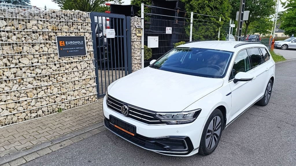 Volkswagen Passat GTE 1.4 Plug-In-Hybrid, Batterie neu, Navi - Car: picture 1 Volkswagen Passat GTE 1.4 Plug-In-Hybrid, Batterie neu, Navi - Car: picture 1