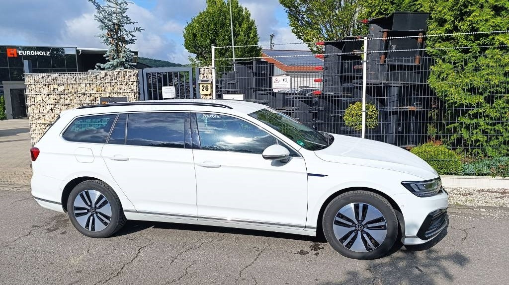 Volkswagen Passat GTE 1.4 Plug-In-Hybrid, Batterie neu, Navi - Car: picture 5 Volkswagen Passat GTE 1.4 Plug-In-Hybrid, Batterie neu, Navi - Car: picture 5