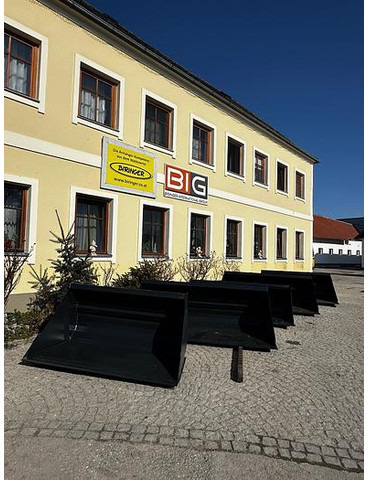 Big Volumenschaufel 200 cm mit JCB 520-50 Aufnahme - Bucket: picture 1 Big Volumenschaufel 200 cm mit JCB 520-50 Aufnahme - Bucket: picture 1