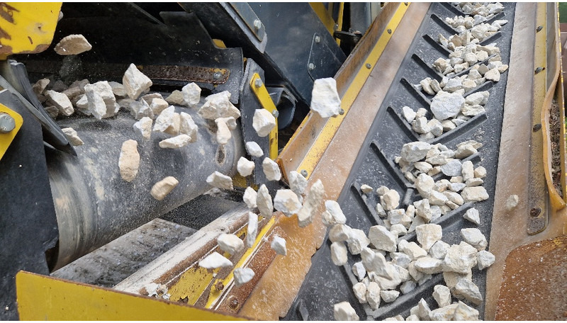 Crusher Keestrack R3e raupenmobiler Prallbrecher Vollausstattung: picture 15