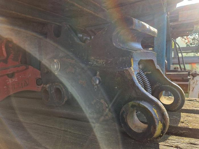 Miller Schnellwechsler passend zu MF / Fermec / Terex Baggerlader - Quick coupler: picture 2 Miller Schnellwechsler passend zu MF / Fermec / Terex Baggerlader - Quick coupler: picture 2