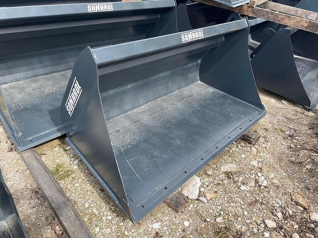 Sonarol Schwergutschaufel 180 cm mit Bobcat 114 cm Aufnahme - Bucket: picture 1 Sonarol Schwergutschaufel 180 cm mit Bobcat 114 cm Aufnahme - Bucket: picture 1