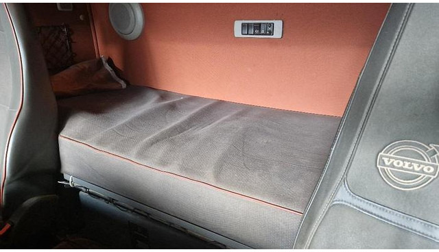 Truck Volvo FH16.660 Schwerlast Sattelzugmaschine 6x4: picture 9 Truck Volvo FH16.660 Schwerlast Sattelzugmaschine 6x4: picture 9