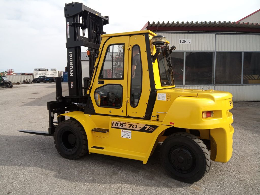 Hyundai HDF70-7 - Diesel forklift: picture 1 Hyundai HDF70-7 - Diesel forklift: picture 1