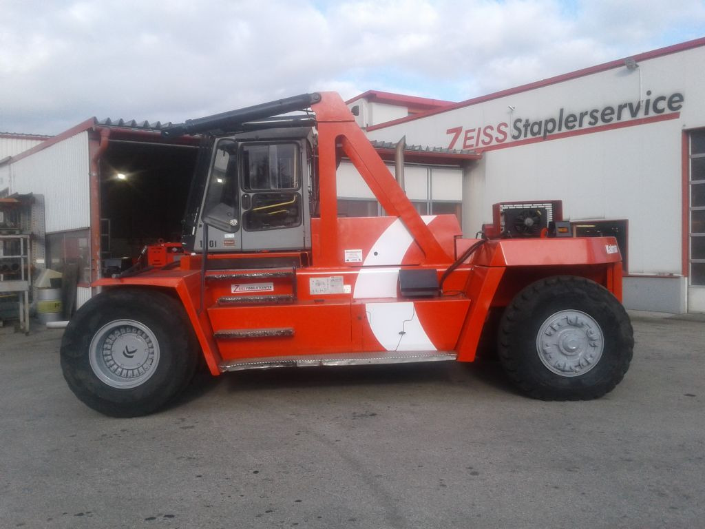 Kalmar DCE330-12 - Diesel forklift: picture 1 Kalmar DCE330-12 - Diesel forklift: picture 1