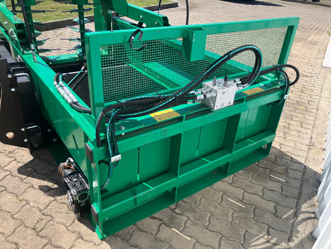 Spread-a-Bale Midi 2VR - 100 - Livestock equipment: picture 3 Spread-a-Bale Midi 2VR - 100 - Livestock equipment: picture 3