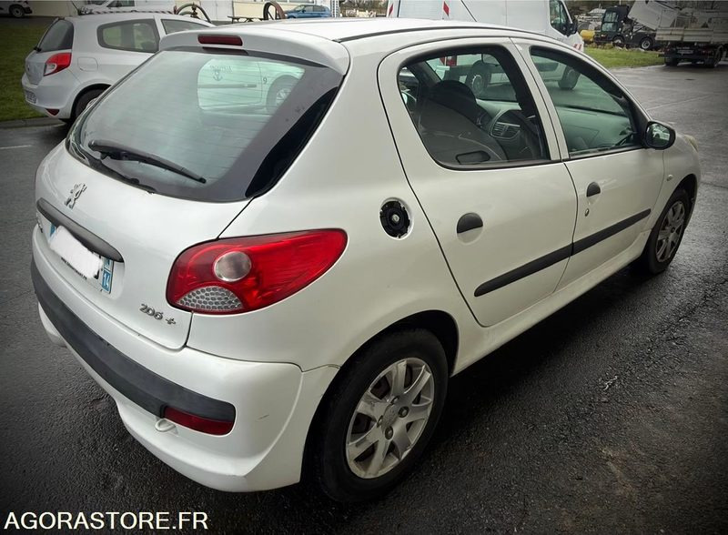 206 + - Car: picture 2 206 + - Car: picture 2