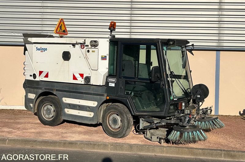 BALAYEUSE DE VOIRIE - SWINGO 200 - 2008 - Road sweeper: picture 5 BALAYEUSE DE VOIRIE - SWINGO 200 - 2008 - Road sweeper: picture 5