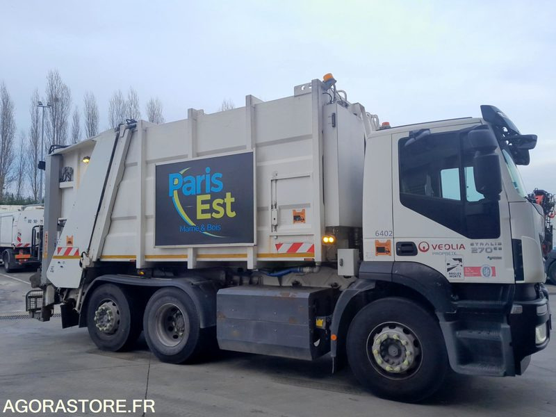 BOM 26T GNC IVECO - 2016 / 111802 KM (6402- VPIDF -66ICAM571X) - Garbage truck: picture 3 BOM 26T GNC IVECO - 2016 / 111802 KM (6402- VPIDF -66ICAM571X) - Garbage truck: picture 3