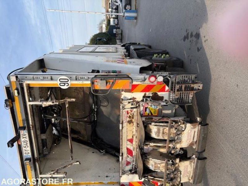 BOM 26T GNC IVECO - 2016 (6401- VPIDF -66ICAM571X) - Garbage truck: picture 4 BOM 26T GNC IVECO - 2016 (6401- VPIDF -66ICAM571X) - Garbage truck: picture 4