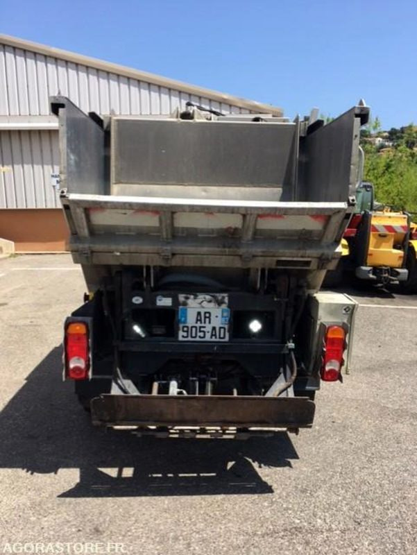 BOM ALU PROVENCE BENNES NISSAN CABSTAR 2005 3T5 PERMIS B - Tipper van: picture 4 BOM ALU PROVENCE BENNES NISSAN CABSTAR 2005 3T5 PERMIS B - Tipper van: picture 4
