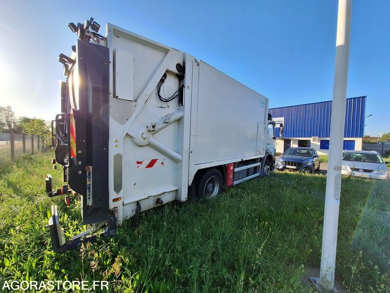BOM SEMAT 19 tonnes LC Maxi 212 171kms - 2011 - Garbage truck: picture 4 BOM SEMAT 19 tonnes LC Maxi 212 171kms - 2011 - Garbage truck: picture 4