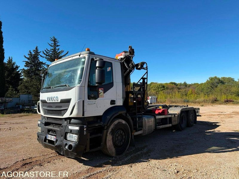 CAMION POLYBENNE GRUE IVECO MOTEUR HS - 390000km - 2014 - Hook lift truck: picture 1 CAMION POLYBENNE GRUE IVECO MOTEUR HS - 390000km - 2014 - Hook lift truck: picture 1