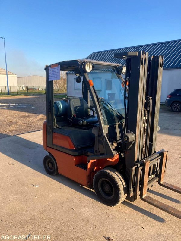 CHARIOT ELEVATEUR NISSAN GAZ PD01A15PQ ANNEE 2001 1T500 - LPG forklift: picture 2 CHARIOT ELEVATEUR NISSAN GAZ PD01A15PQ ANNEE 2001 1T500 - LPG forklift: picture 2