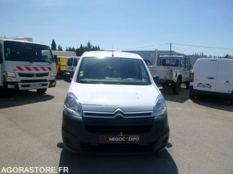 CITROEN BERLINGO UTILITAIRE BOITE AUTO - 2018 - 166 500KM - Small van: picture 2 CITROEN BERLINGO UTILITAIRE BOITE AUTO - 2018 - 166 500KM - Small van: picture 2