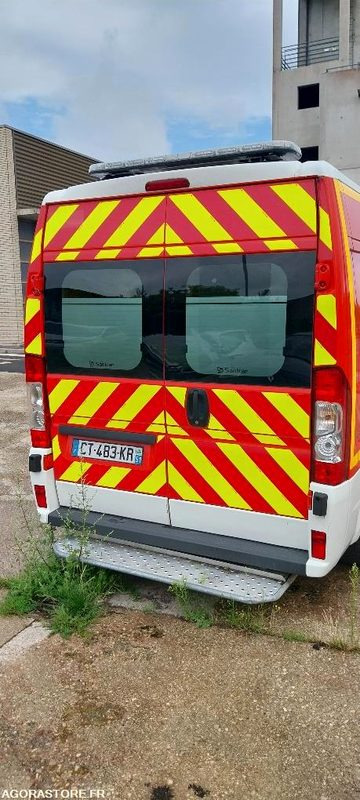 CITROEN JUMPER NON ROULANT - Ambulance: picture 4 CITROEN JUMPER NON ROULANT - Ambulance: picture 4