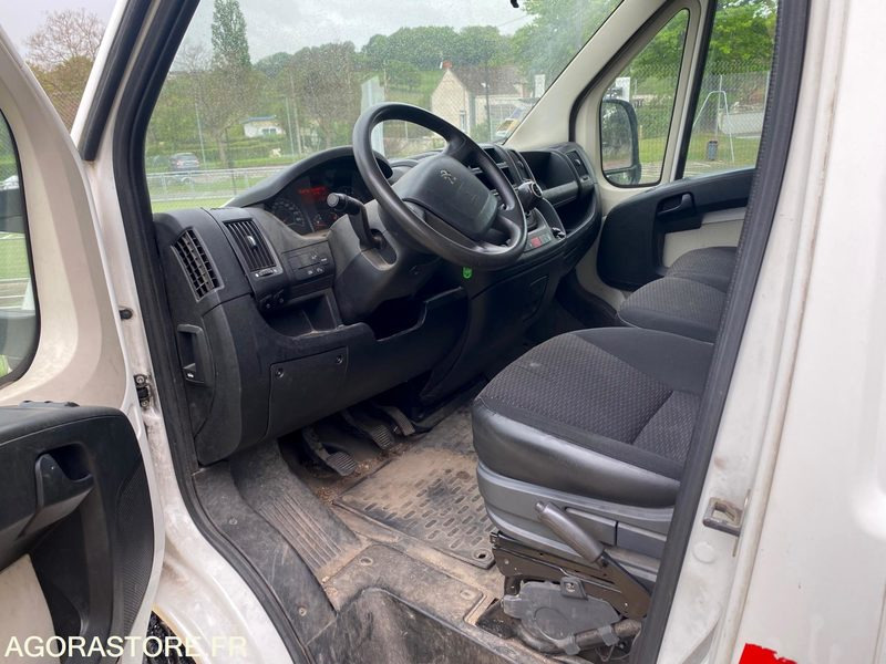 Camion benne Peugeot BOXER - 2014 - 70 000km - TURBO NEUF / PNEUS NEUFS - Tipper van: picture 3 Camion benne Peugeot BOXER - 2014 - 70 000km - TURBO NEUF / PNEUS NEUFS - Tipper van: picture 3