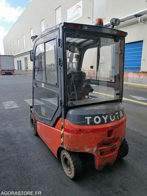 Chariot Toyota 8FBMT35 - 2015 (5210) - Electric forklift: picture 3 Chariot Toyota 8FBMT35 - 2015 (5210) - Electric forklift: picture 3