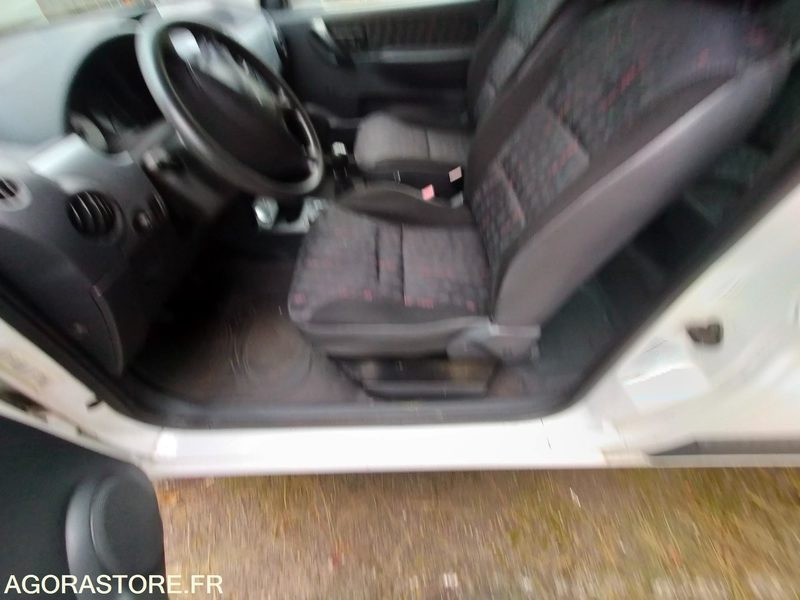 Car Citroen Berlingo Combispace ESS+GNV - 2007 - 62683kms: picture 9
